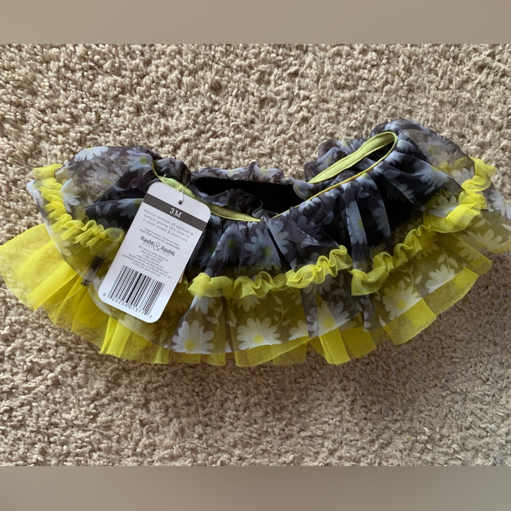 Black and Yellow Daisy Tutu from Rashti Baby in 3M